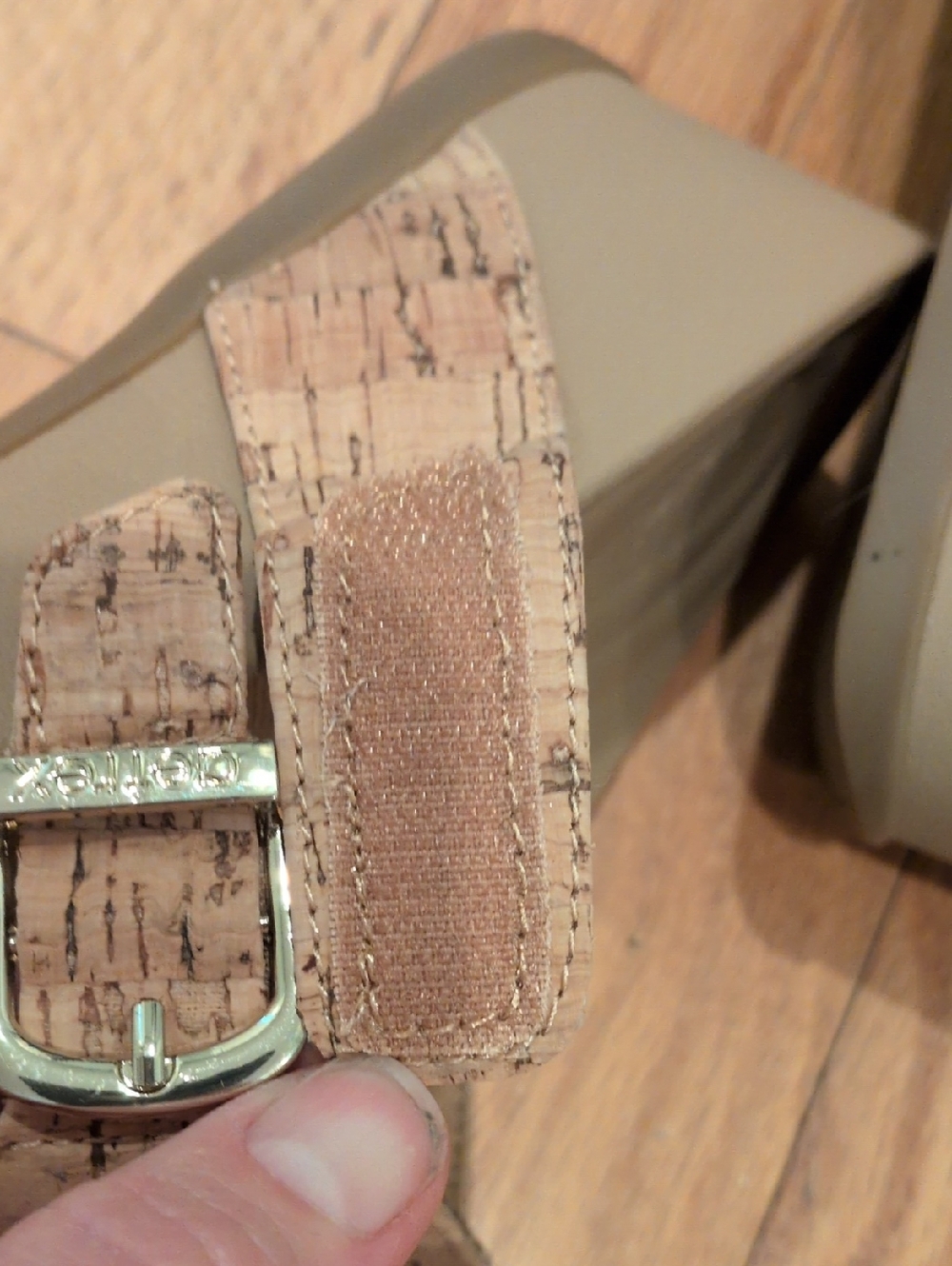 Aetrex Kate Comfort Cork-Style Thong Sandals with Buckle W9 - Picture 6 of 9